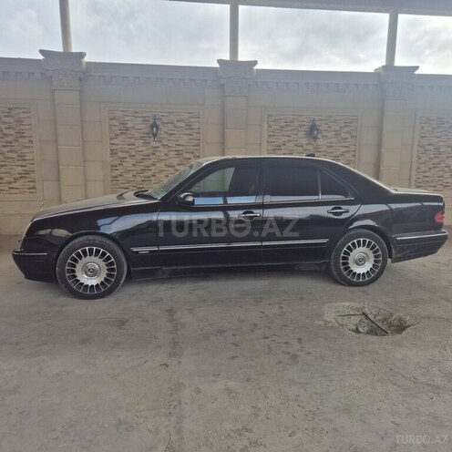 Mercedes E 320 2001, 456,000 km - 3.2 l - Hacıqabul