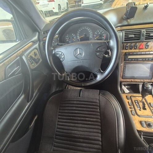 Mercedes E 320 2001, 456,000 km - 3.2 l - Hacıqabul