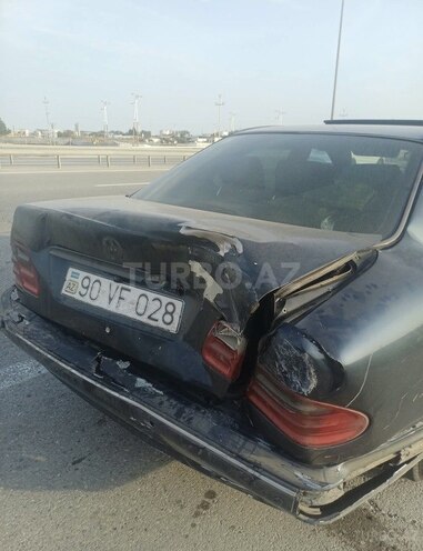 Mercedes E 270 1999, 400,000 km - 2.7 л - Kürdəmir