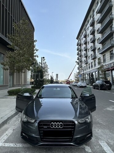Audi A5 2014, 219,110 km - 2.0 l - Bakı