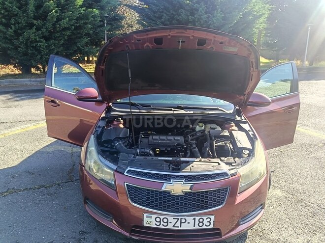 Chevrolet Cruze 2011, 197,131 km - 1.4 л - Qax
