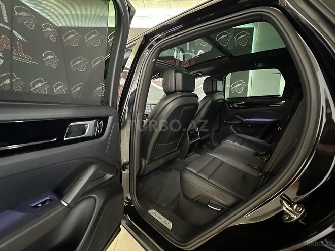 Porsche Cayenne 2018, 70,000 km - 3.0 l - Bakı