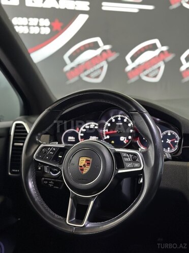 Porsche Cayenne 2018, 70,000 km - 3.0 l - Bakı