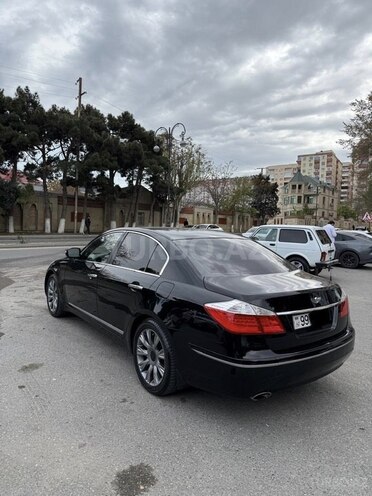 Hyundai Genesis 2011, 256,000 km - 3.8 л - Qax