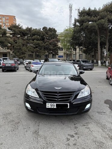 Hyundai Genesis 2011, 256,000 km - 3.8 л - Qax
