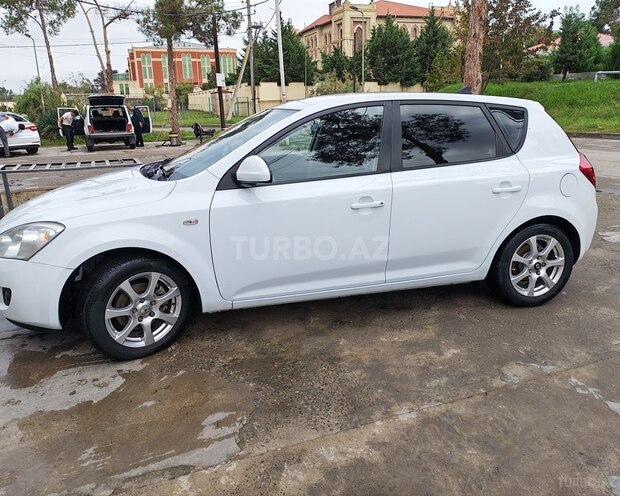 Kia Ceed 2007, 218,200 km - 1.6 l - Şirvan