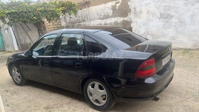Opel Vectra 1996, 250,000 km - 1.6 l - Bakı