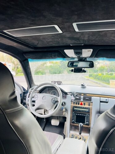 Mercedes E 220 2000, 326,500 km - 2.2 l - Bakı