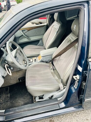 Mercedes E 220 2000, 326,500 km - 2.2 l - Bakı