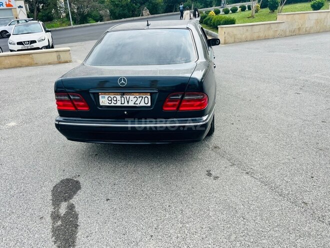 Mercedes E 220 2000, 326,500 km - 2.2 l - Bakı