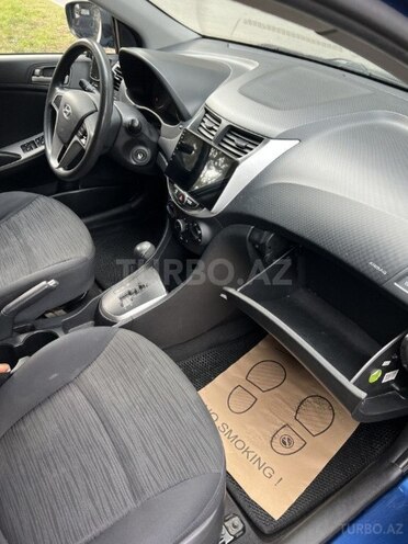 Hyundai Accent 2015, 268,000 km - 1.6 л - Bakı