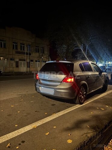 Opel Astra 2009, 275,000 km - 1.4 l - Zaqatala