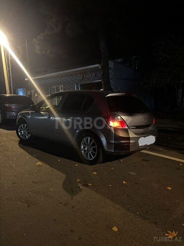 Opel Astra 2009, 275,000 km - 1.4 l - Zaqatala