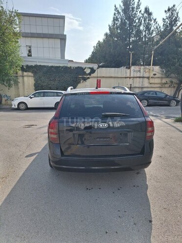 Kia  2008, 330,120 km - 1.4 l - Bakı
