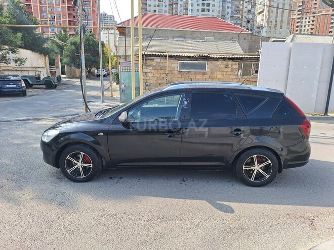 Kia  2008, 330,120 km - 1.4 l - Bakı