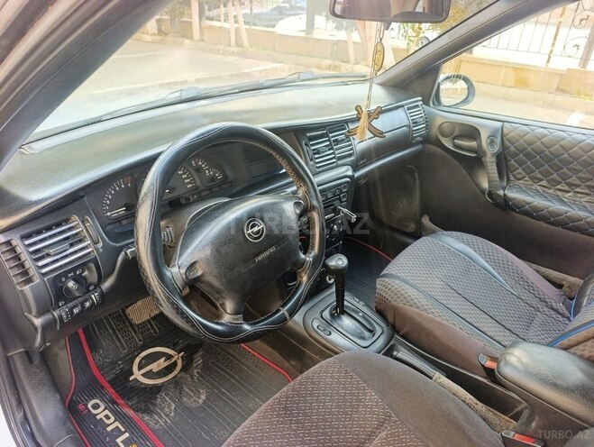 Opel Vectra 1996, 256,000 km - 1.8 l - Bakı