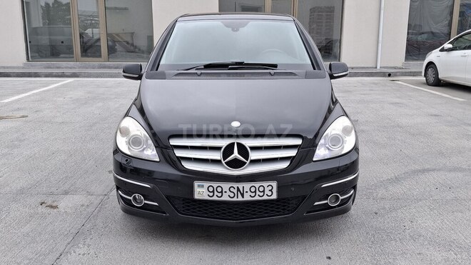 Mercedes B 180 2010, 212,000 km - 1.7 l - Zaqatala