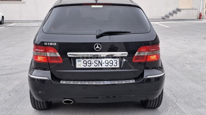 Mercedes B 180 2010, 212,000 km - 1.7 l - Zaqatala