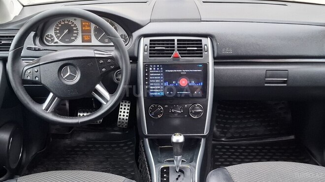 Mercedes B 180 2010, 212,000 km - 1.7 l - Zaqatala