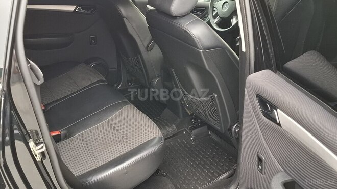 Mercedes B 180 2010, 212,000 km - 1.7 l - Zaqatala