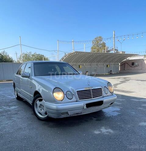 Mercedes E 220 1998, 201,245 km - 2.2 l - Bərdə