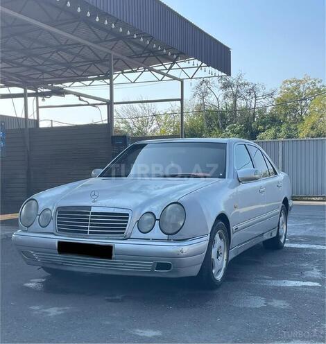 Mercedes E 220 1998, 201,245 km - 2.2 l - Bərdə
