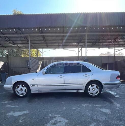 Mercedes E 220 1998, 201,245 km - 2.2 l - Bərdə