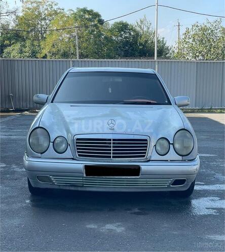 Mercedes E 220 1998, 201,245 km - 2.2 l - Bərdə