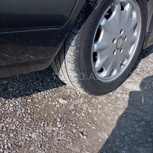 Mercedes E 200 1996, 252,000 km - 2.0 l - Şəmkir