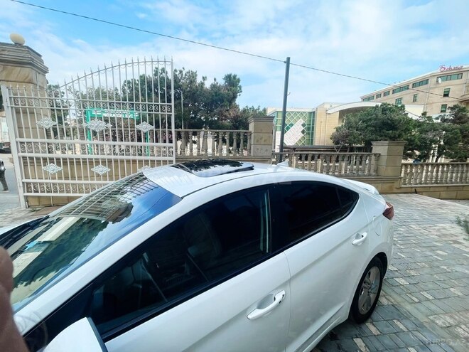 Hyundai Elantra 2019, 118,000 km - 2.0 л - Bakı