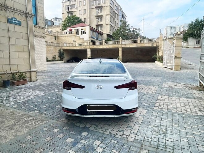 Hyundai Elantra 2019, 118,000 km - 2.0 л - Bakı
