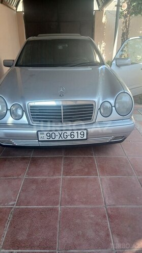 Mercedes E 240 1997, 320,000 km - 2.4 l - Mingəçevir