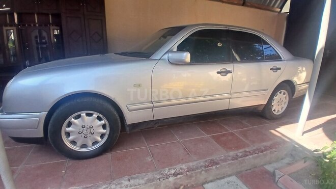 Mercedes E 240 1997, 320,000 km - 2.4 l - Mingəçevir