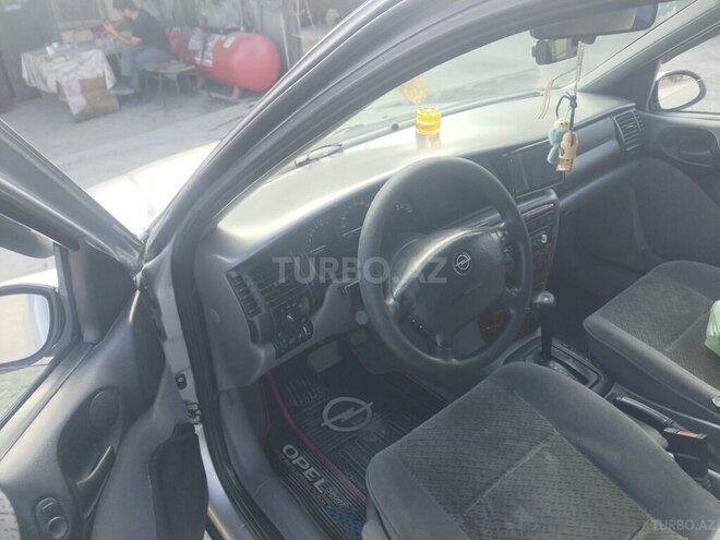 Opel Vectra 1997, 234,763 km - 2.0 l - Quba