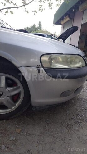 Opel Vectra 1997, 234,763 km - 2.0 l - Quba