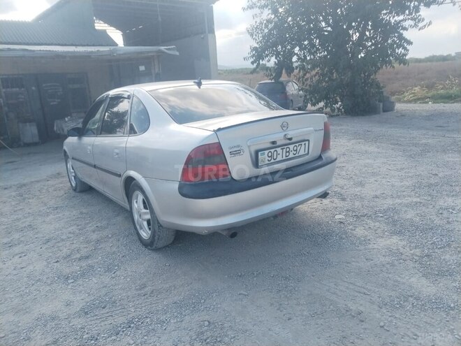 Opel Vectra 1997, 234,763 km - 2.0 l - Quba