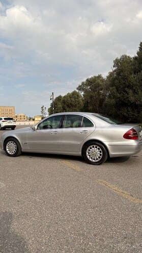 Mercedes E 200 2003, 283,000 km - 2.2 l - Bakı
