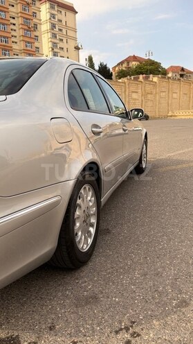 Mercedes E 200 2003, 283,000 km - 2.2 l - Bakı