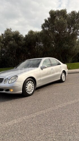 Mercedes E 200 2003, 283,000 km - 2.2 l - Bakı