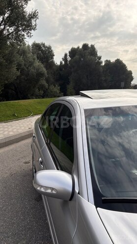 Mercedes E 200 2003, 283,000 km - 2.2 l - Bakı