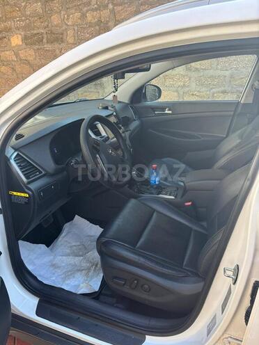 Hyundai Tucson 2015, 228,000 km - 2.0 l - Bakı