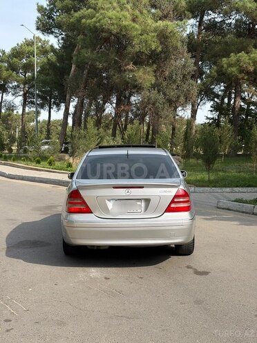 Mercedes C 320 2002, 283,032 km - 3.2 л - Bakı