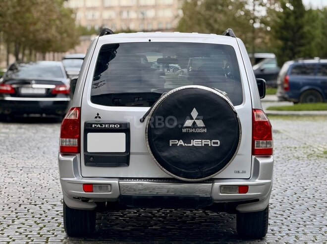 Mitsubishi Pajero 2006, 300,000 km - 3.0 l - Bakı