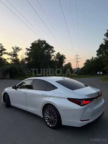 Lexus ES 300h 2020, 95,000 km - 2.5 l - Bakı