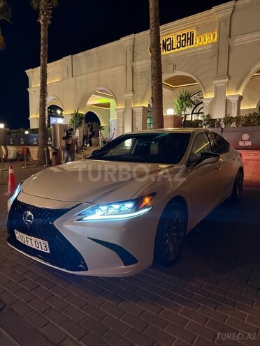 Lexus ES 300h 2020, 95,000 km - 2.5 l - Bakı