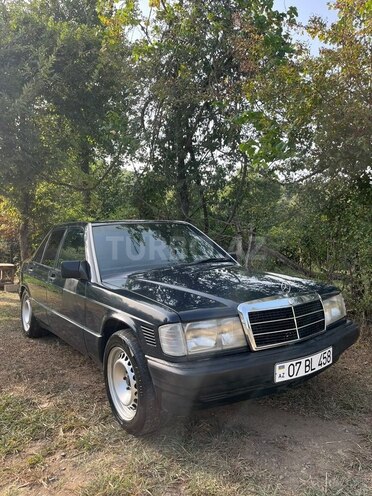 Mercedes 190 1992, 801,400 km - 2.5 l - Astara