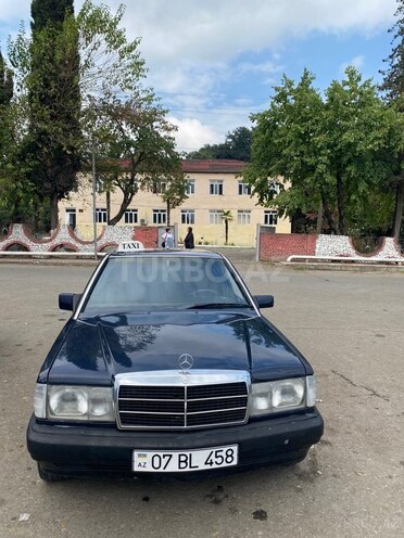 Mercedes 190 1992, 801,400 km - 2.5 l - Astara
