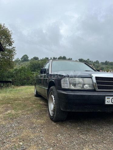 Mercedes 190 1992, 801,400 km - 2.5 l - Astara