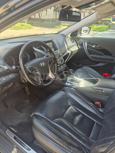 Hyundai Grandeur 2015, 228,000 km - 2.2 л - Bakı