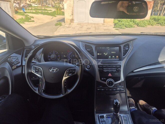 Hyundai Grandeur 2015, 228,000 km - 2.2 л - Bakı